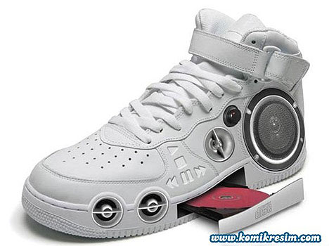 Hi-tech MP3 shoes