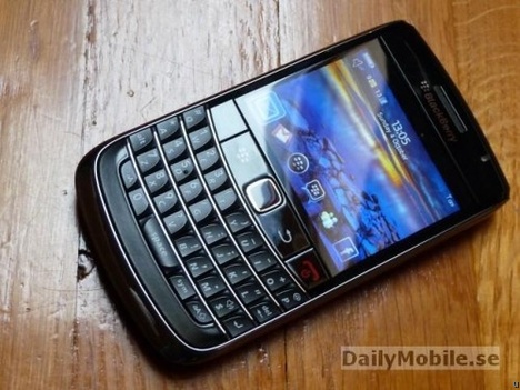 BlackBerry 9700 Onyx in the wild