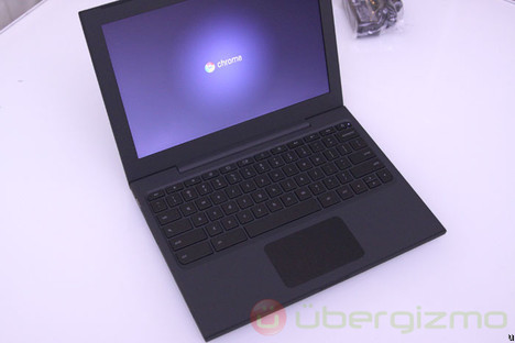 google chrome laptop cr-48. Cr-48 Chrome Notebook Unboxing