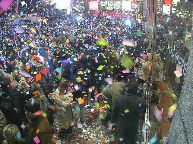 Watch Times Square fireworks from the comfort of your home Watch Times Square fireworks from the comfort of your home
