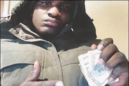 Burglar gets caught after posting up pictures of swag on Facebook Burglar gets caught after posting up pictures of swag on Facebook