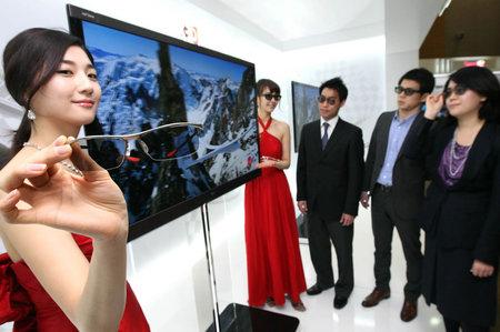 LG goes flicker free with new Cinema 3D TV range LG goes flicker free with new Cinema 3D TV range