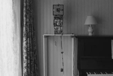 Pendulum clock made out of Lego Pendulum clock made out of Lego