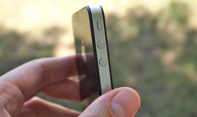 More rumors of NFC iPhone coming your way More rumors of NFC iPhone coming your way