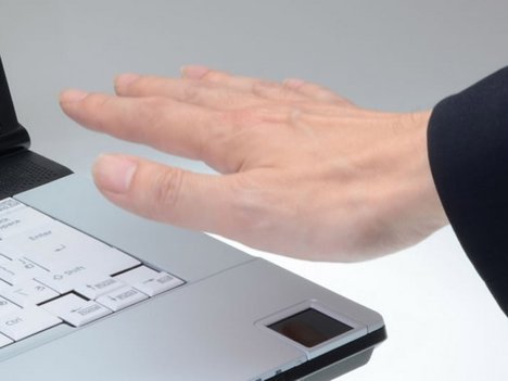 Fujitsu Lifebook E741/C packs worlds smallest vein sensor Fujitsu Lifebook E741/C packs worlds smallest vein sensor