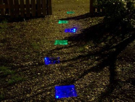 DIY solar powered walkway leads you home when its dark DIY solar powered walkway leads you home when its dark