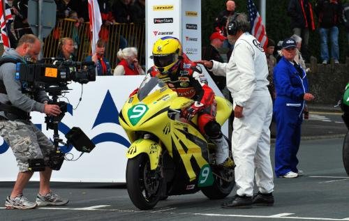 Lightning Motorcycle electric SuperBike hits 218 MPH Lightning Motorcycle electric SuperBike hits 218 MPH