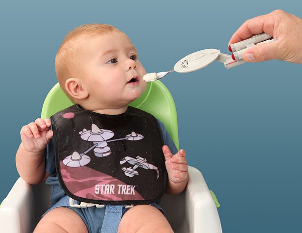 Star Trek Enterprise Light-Up Feeding System