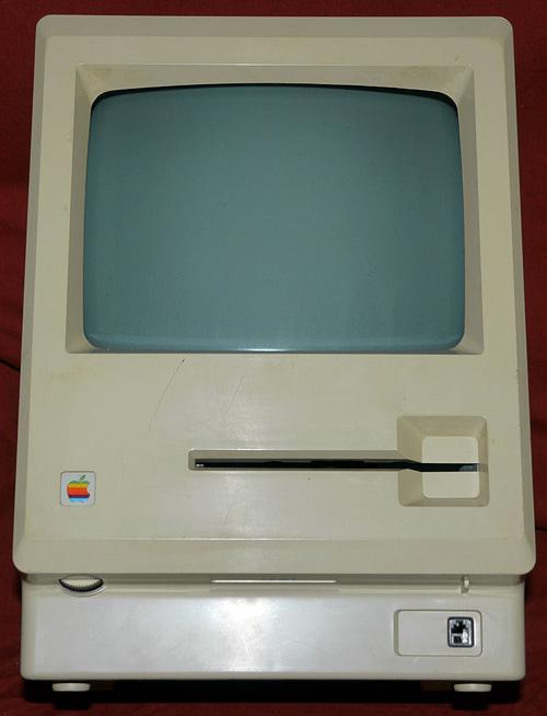 Rare 128k Macintosh prototype with 5.25 floppy drive surfaces