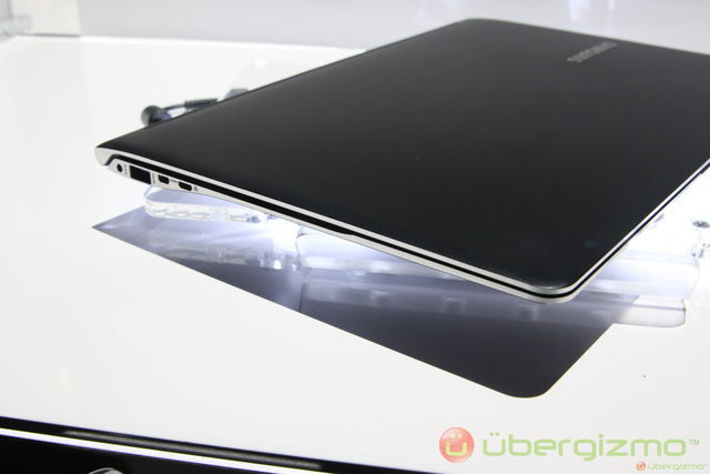 Samsung-series-9-13-black_04
