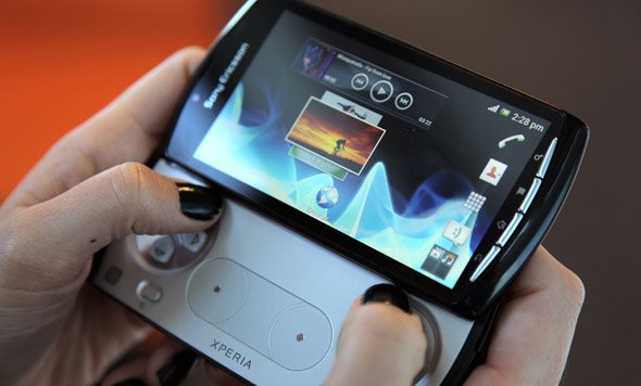NTT DoCoMo stops Android 4.0 Ice Cream Sandwich update for quartet of Xperia smartphones