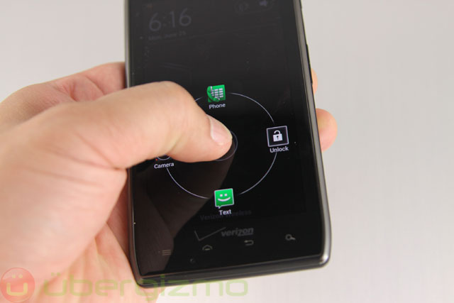 Motorola RAZR Maxx with Android 4.0/ICS Update