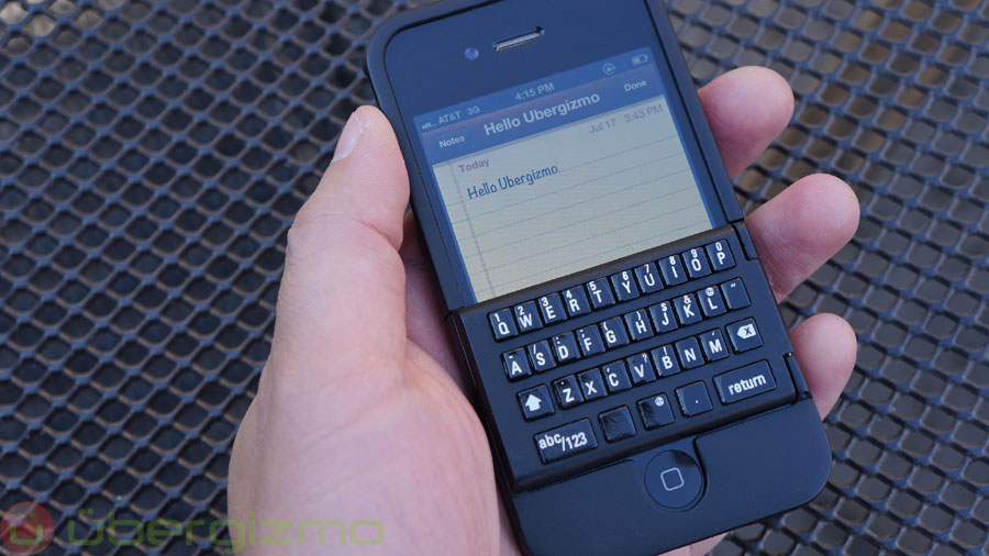 solomatrix-spike-physical-keyboard-iphone-04