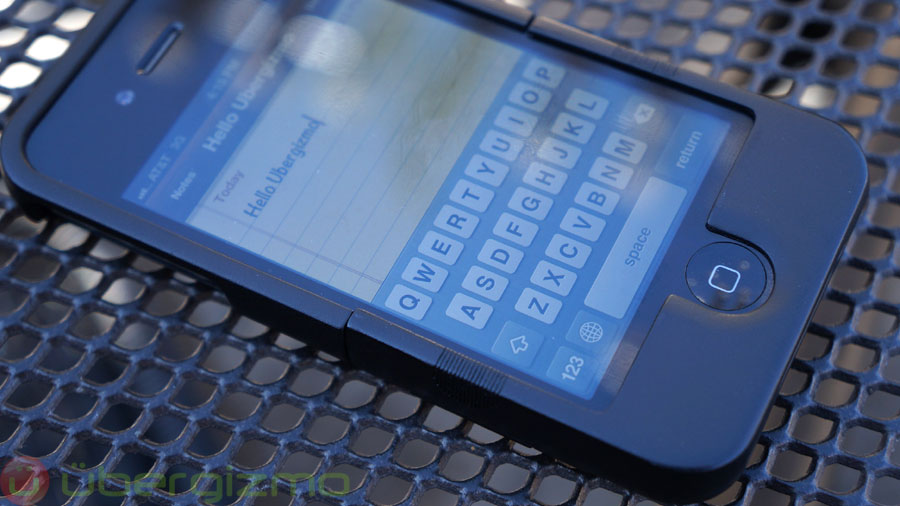 solomatrix-spike-physical-keyboard-iphone-07