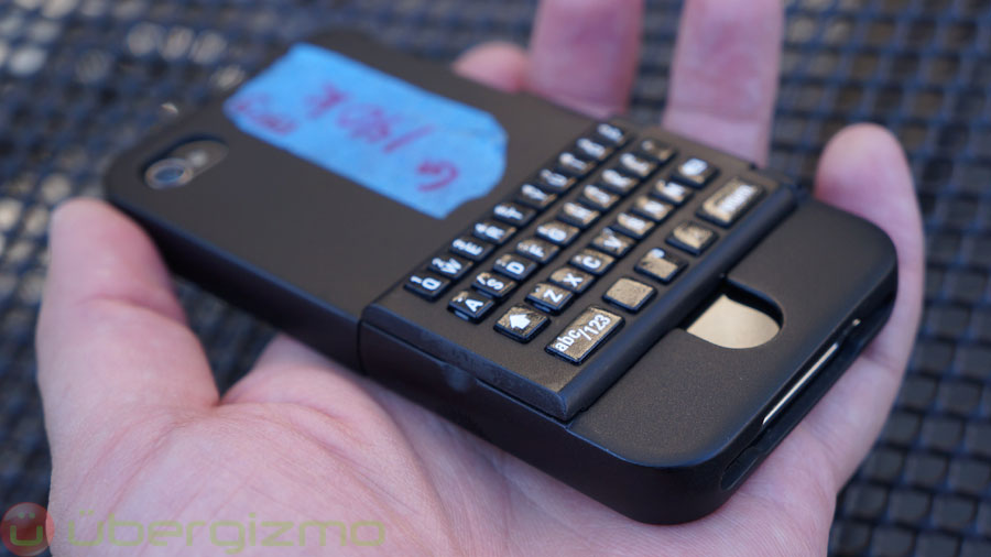 solomatrix-spike-physical-keyboard-iphone-08