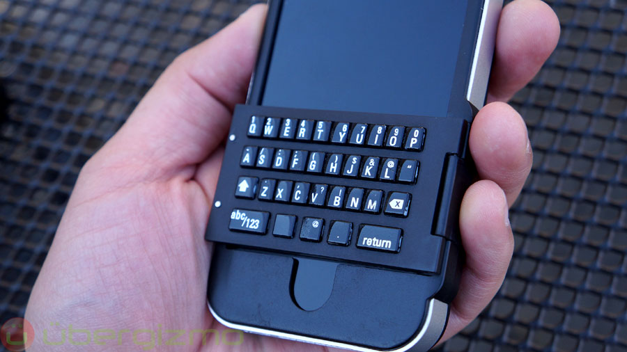 solomatrix-spike-physical-keyboard-iphone-09