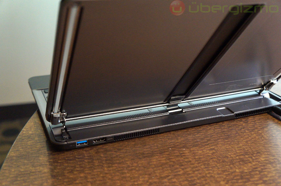 toshiba-u925t-hands-on-03