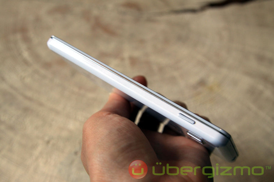 LG-Optimus-G-white-05