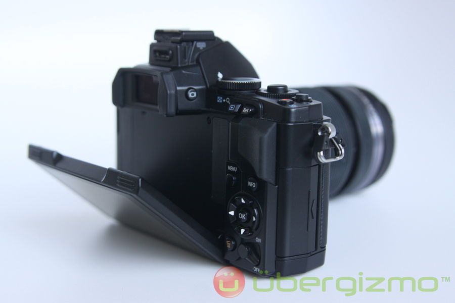 Olympus-OM-D-E-M5-05