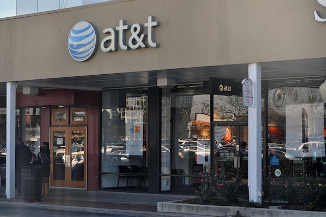 AT&T Buys Alltel Wireless For $780m To Acquire 585k Subscribers And More AT&T Buys Alltel Wireless For $780m To Acquire 585k Subscribers And More