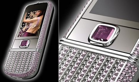Nokia 8800 Arte with pink diamonds