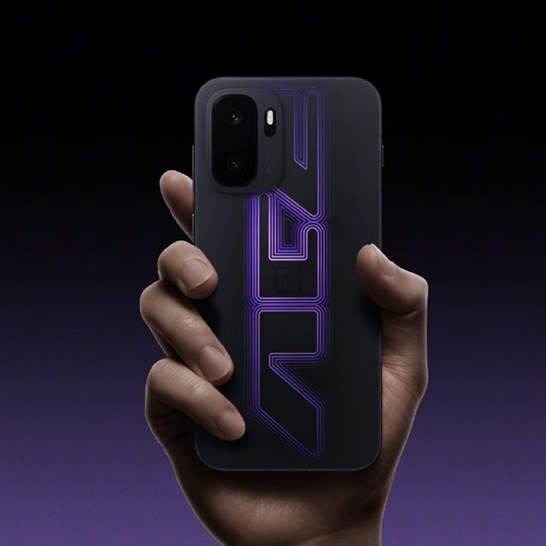 OnePlus Ace 6 Ultra Launches With 8,600mAh Battery And 165Hz Gaming Display