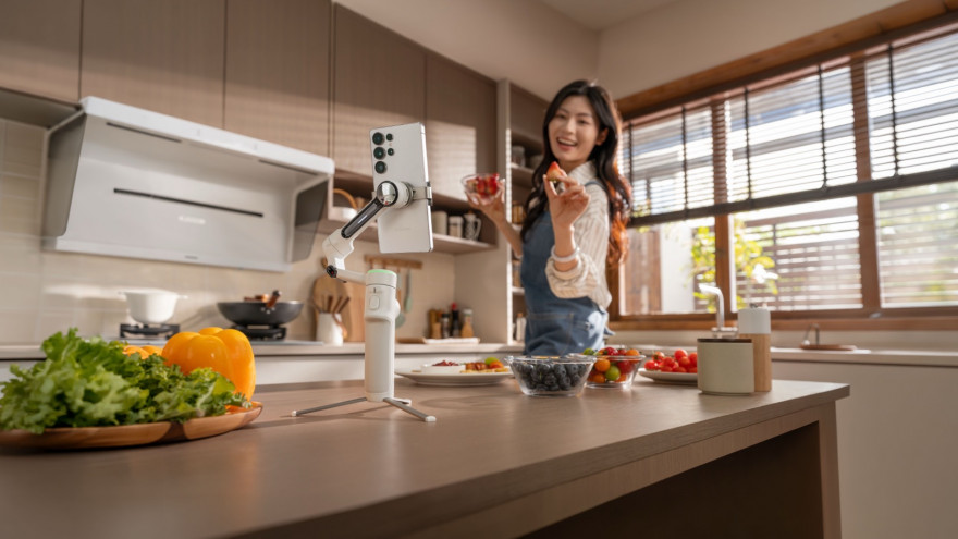 Insta360 Updates Flow 2 Series Gimbals With Enhanced Android Support And Apple Integration