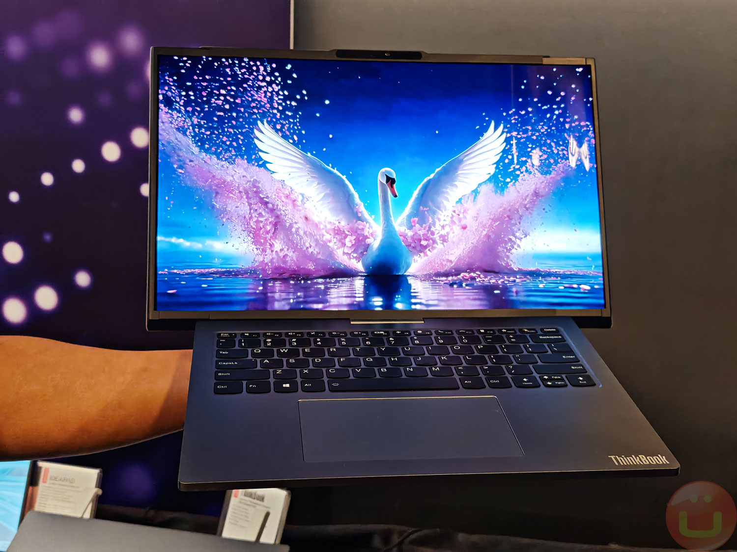 Lenovo Project Swan Turns a 14-Inch Laptop Into a 17-Inch Widescreen