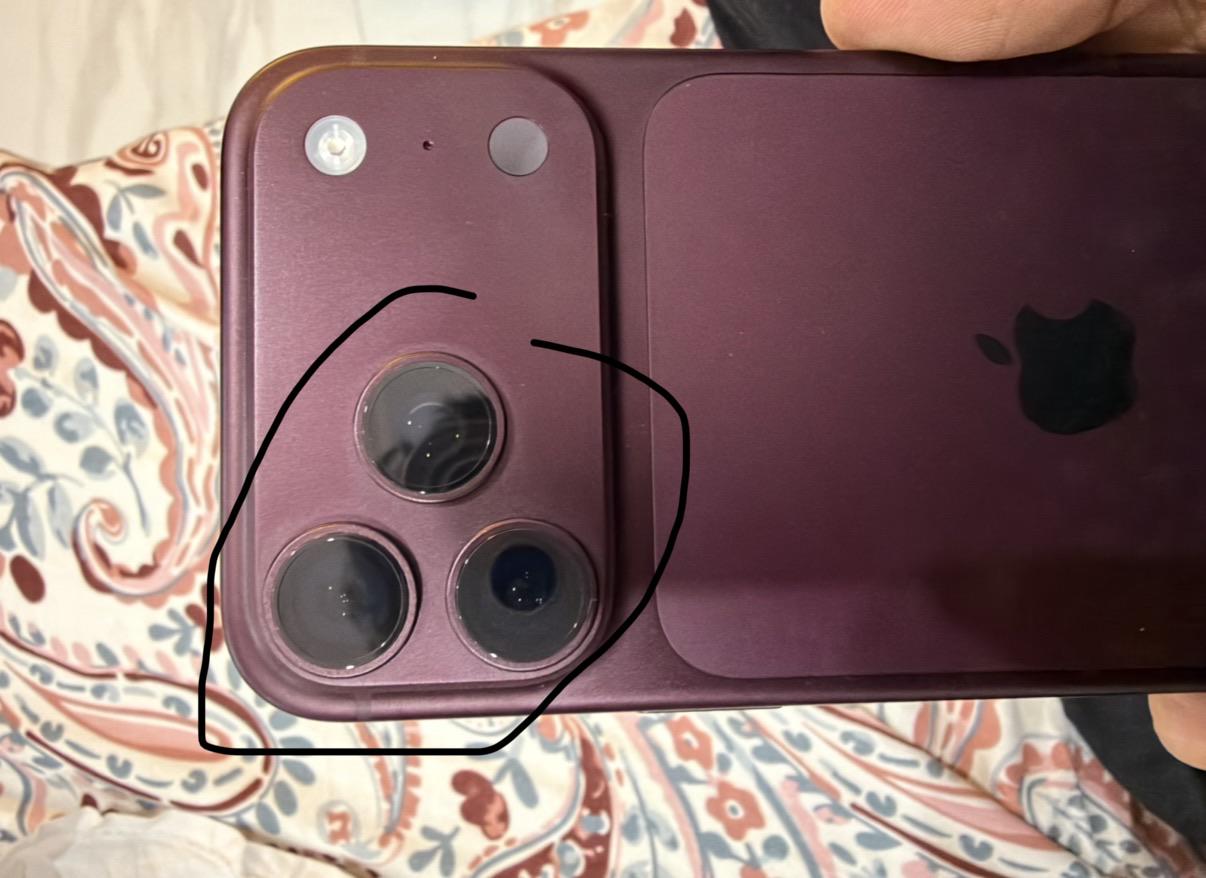 Widespread iPhone 18 Pro Chassis Discoloration Prompts User Backlash